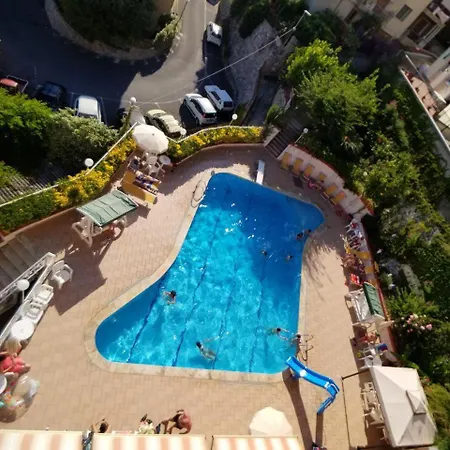 Olivotti 3*