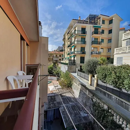 Aparthotel Olivotti 3*