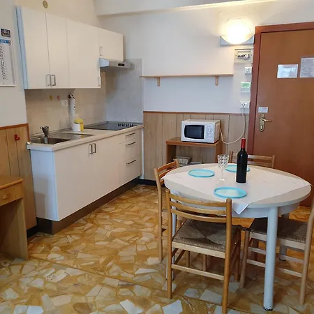Aparthotel Olivotti 3*