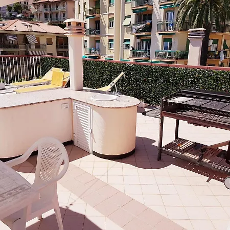 Olivotti 4* فينالي ليغوري